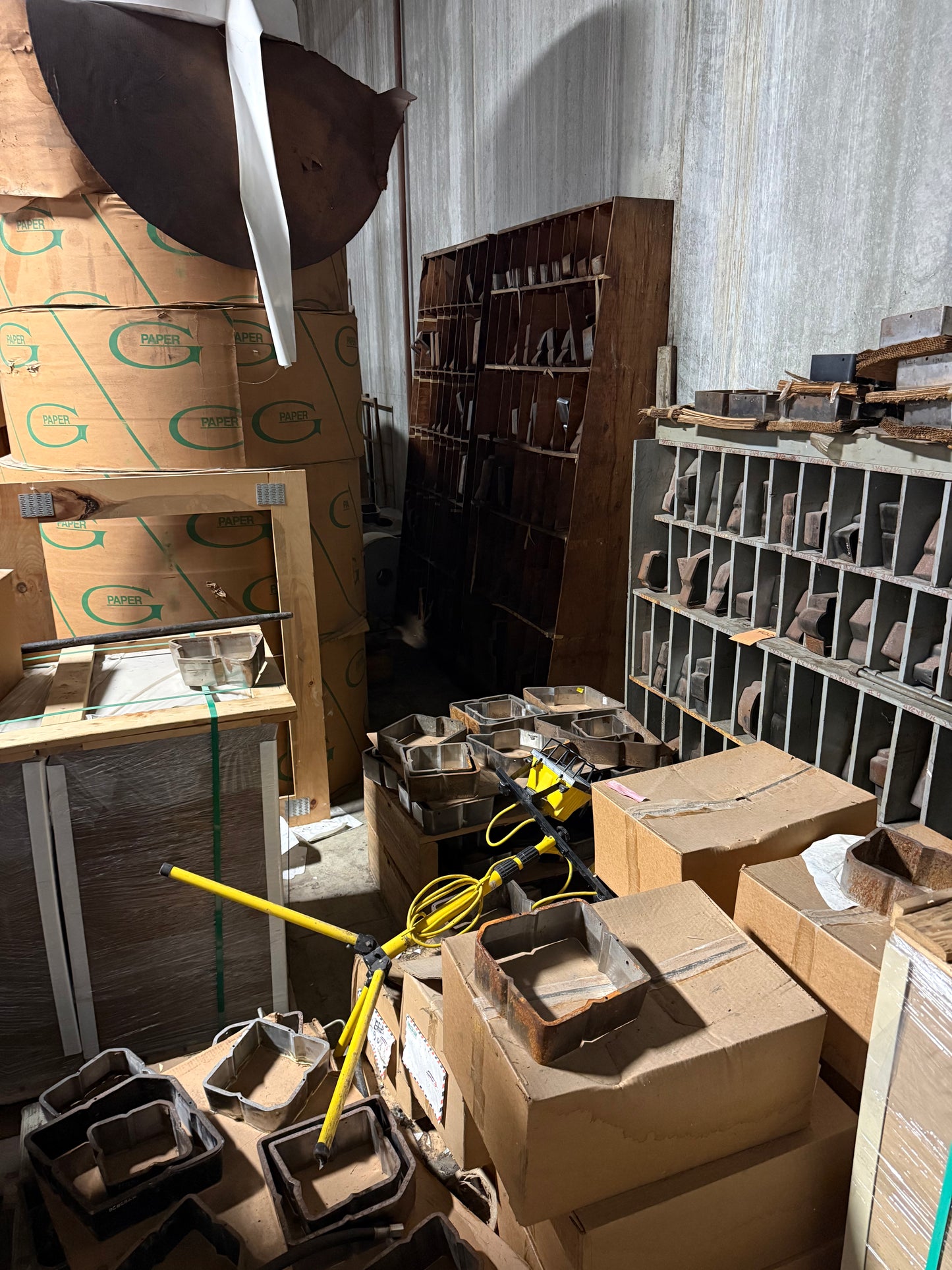 Item#400 lots 200+ env cutting dies