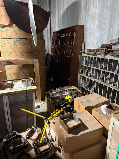 Item#400 lots 200+ env cutting dies