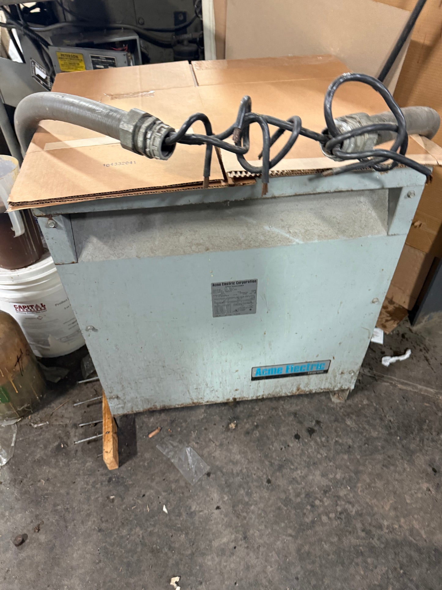 Item #211 Acme transformer primary240V/ secondary208/120